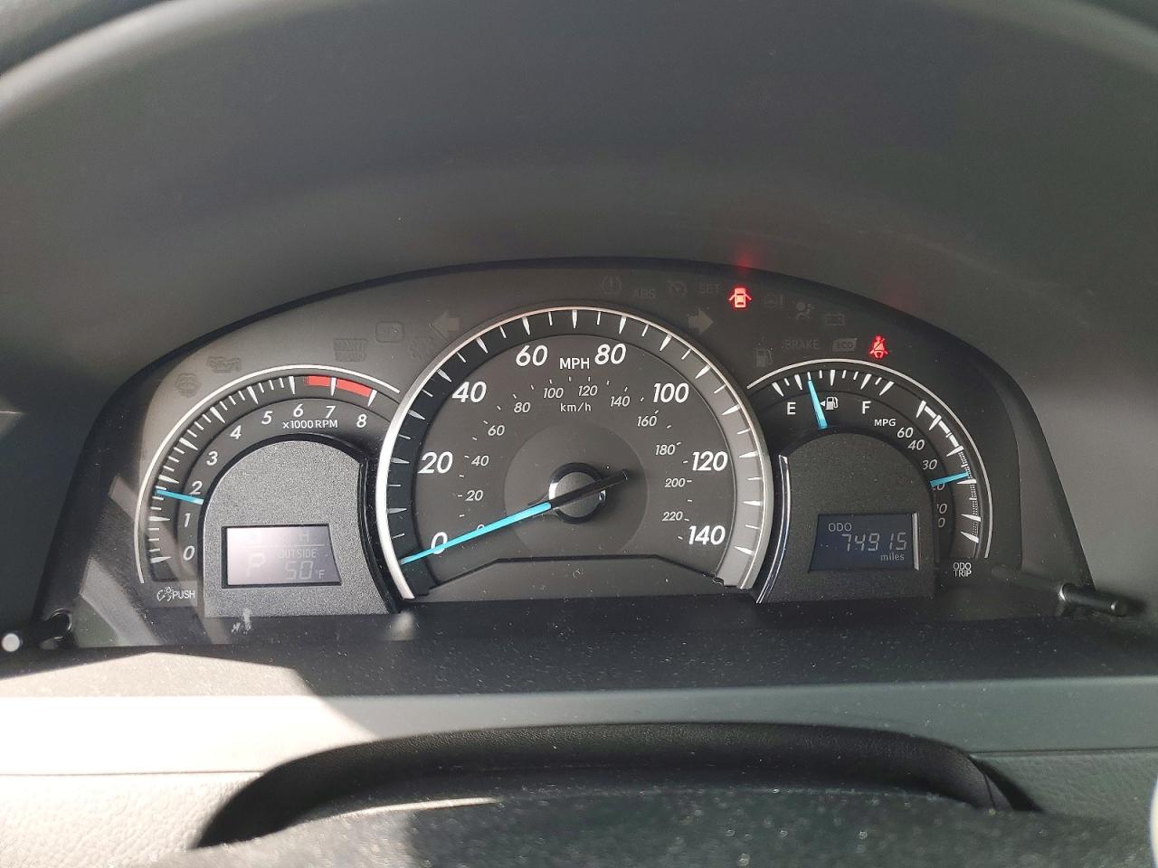 2012 TOYOTA CAMRY LE photo 17
