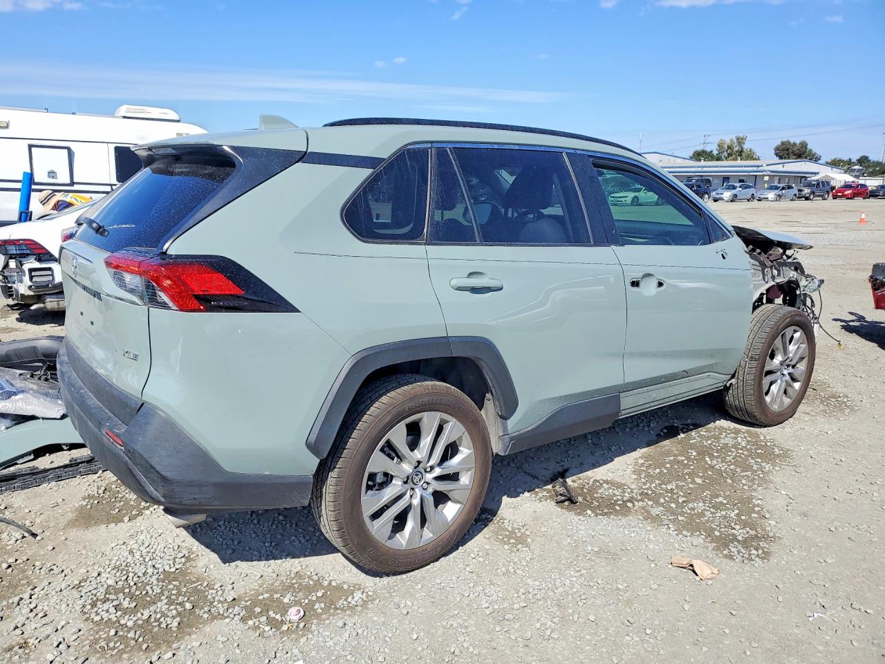 2021 TOYOTA RAV4 XLE PREMIUM photo 5