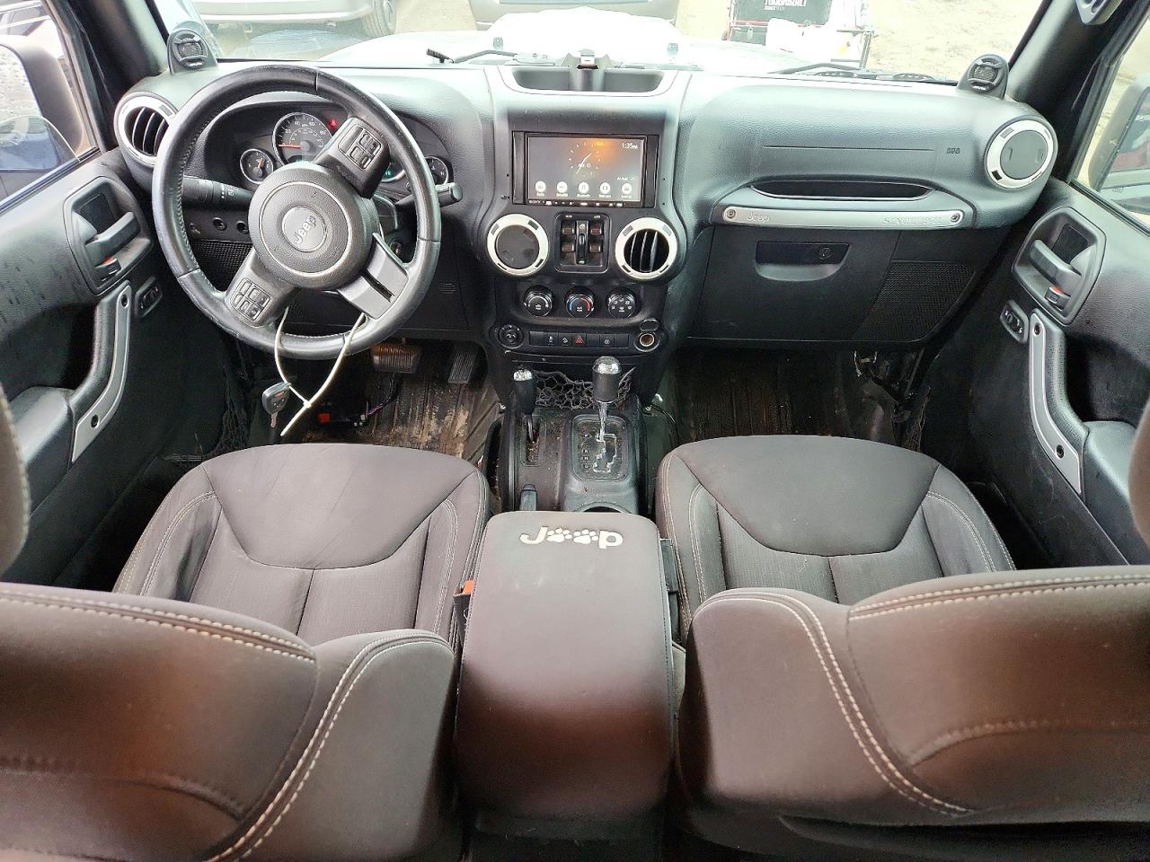 2013 JEEP WRANGLER UNLIMITED SAHARA photo 8