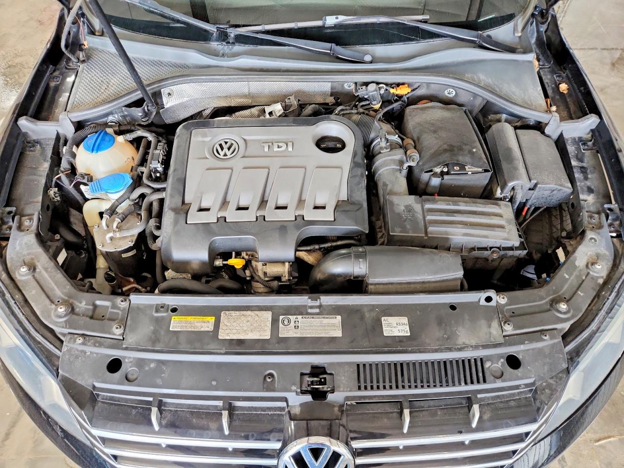 2014 VOLKSWAGEN PASSAT SE photo 21