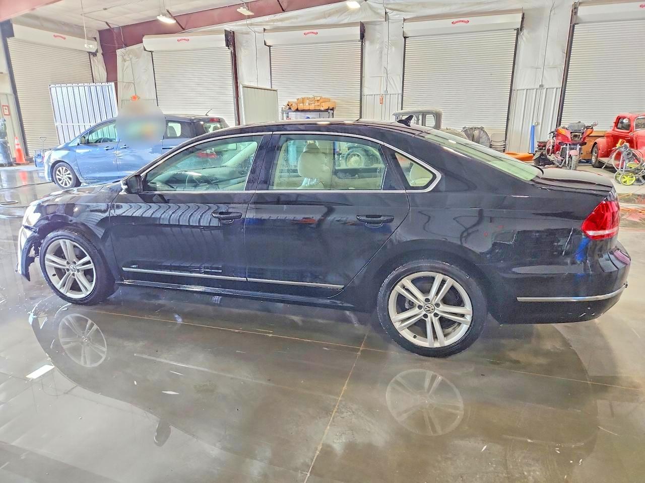2014 VOLKSWAGEN PASSAT SE photo 3