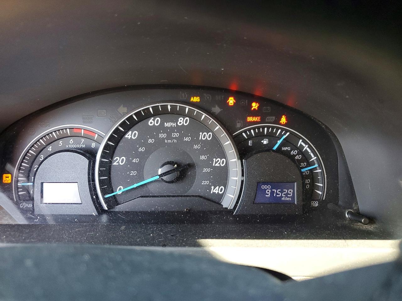 2014 TOYOTA CAMRY LE photo 9