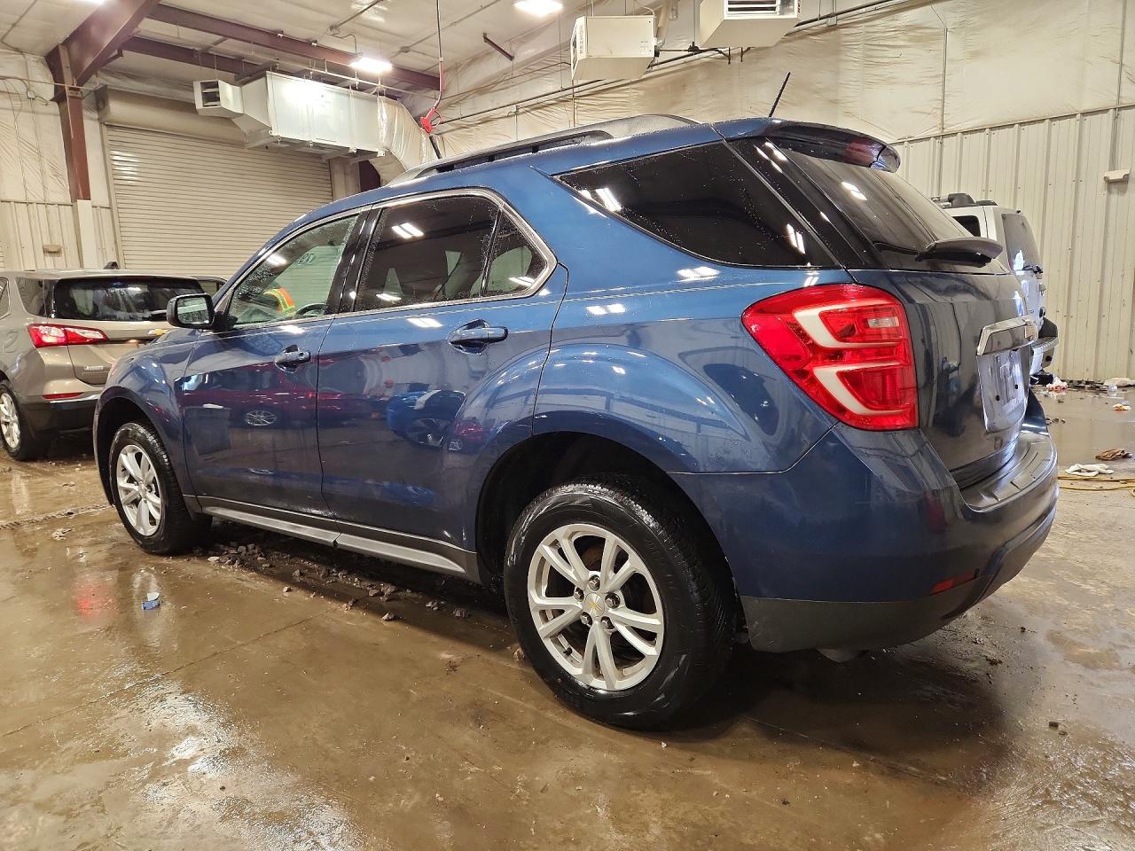 2016 CHEVROLET EQUINOX LT photo 2