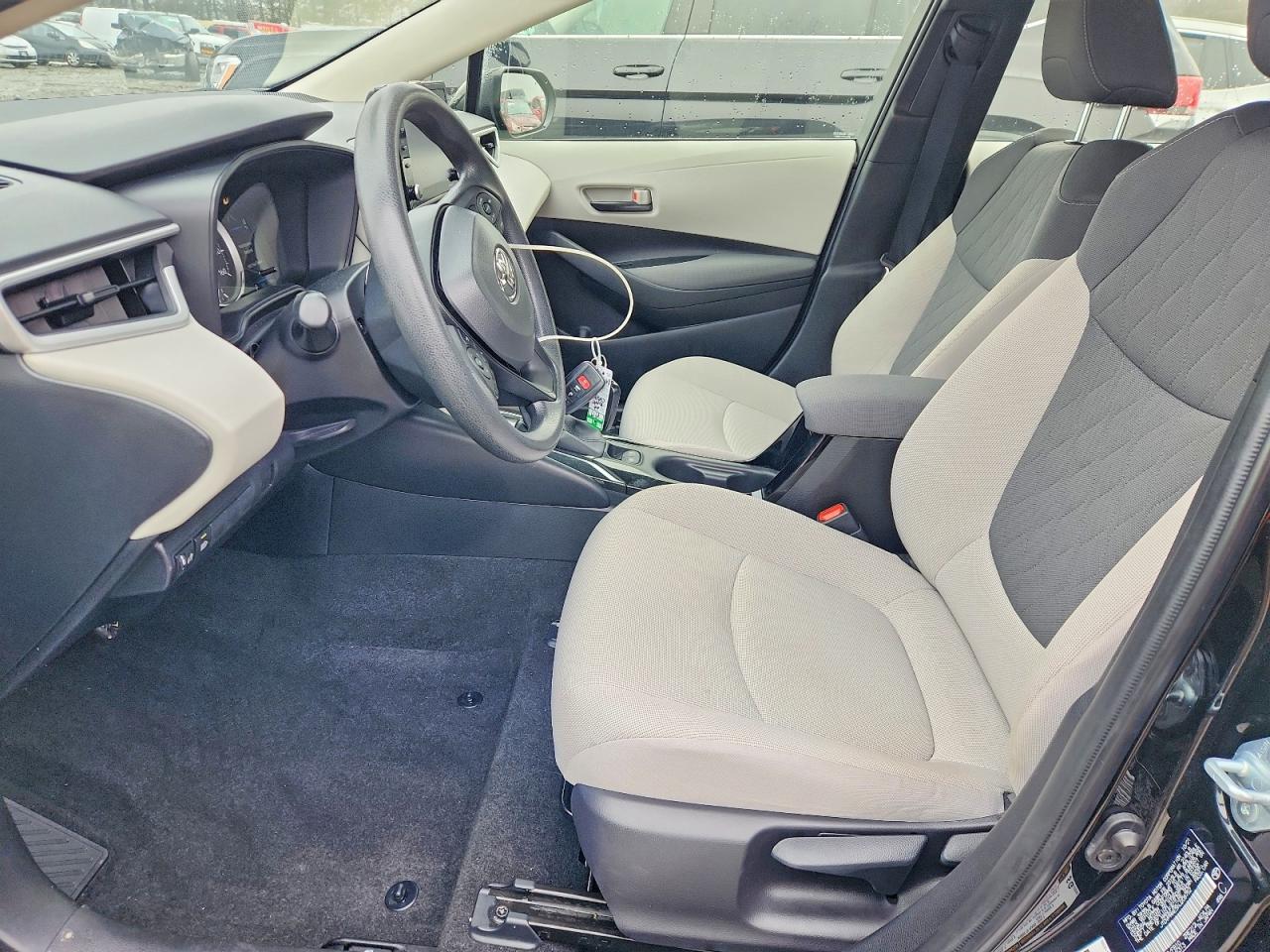 2022 TOYOTA COROLLA LE photo 7