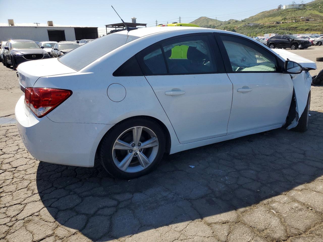 2014 CHEVROLET CRUZE LS photo 3