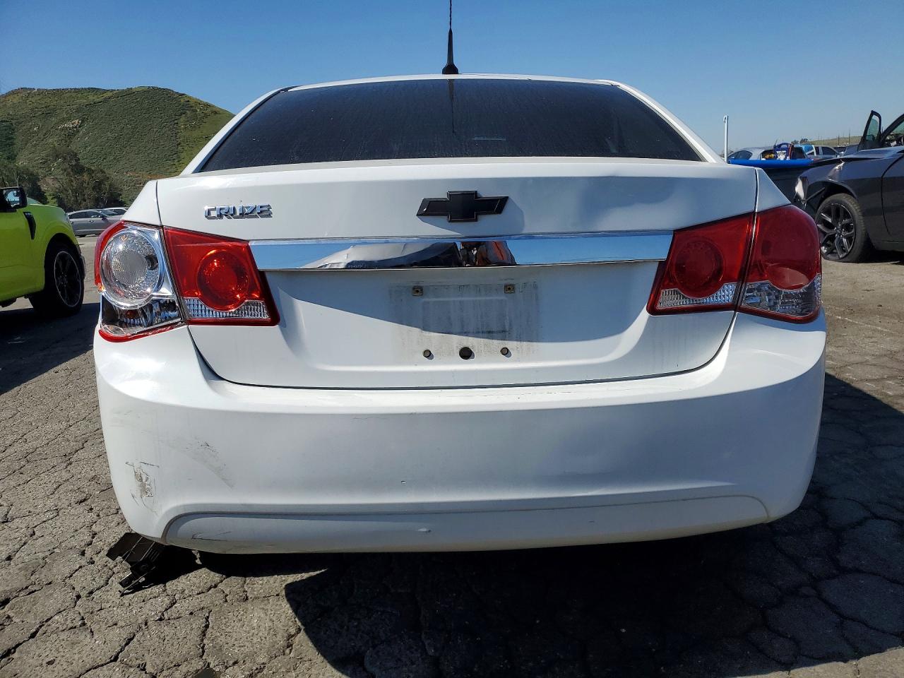 2014 CHEVROLET CRUZE LS photo 6