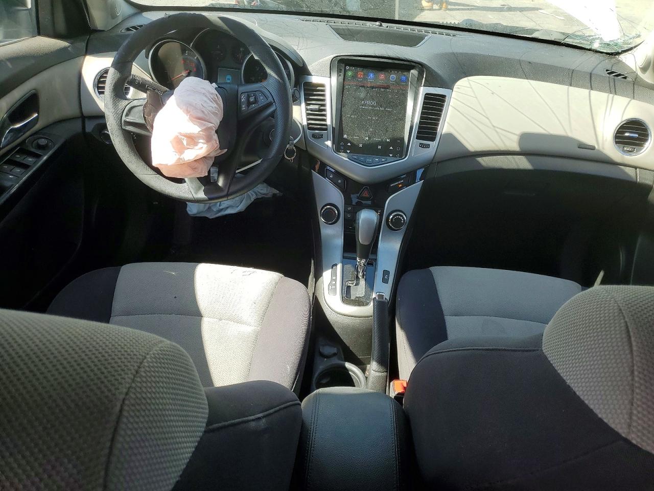 2014 CHEVROLET CRUZE LS photo 8