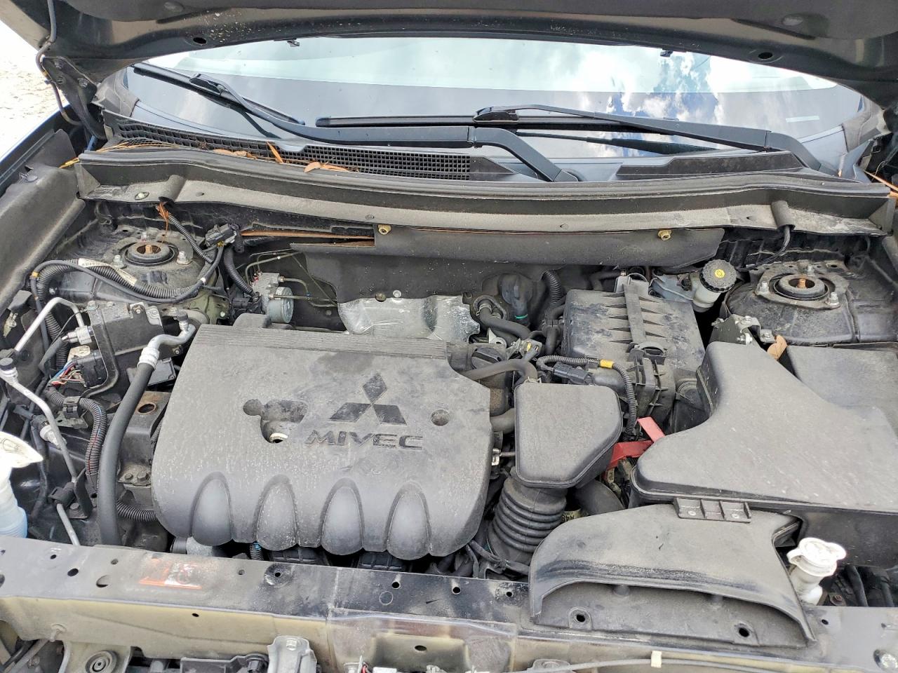 2018 MITSUBISHI OUTLANDER SE photo 11