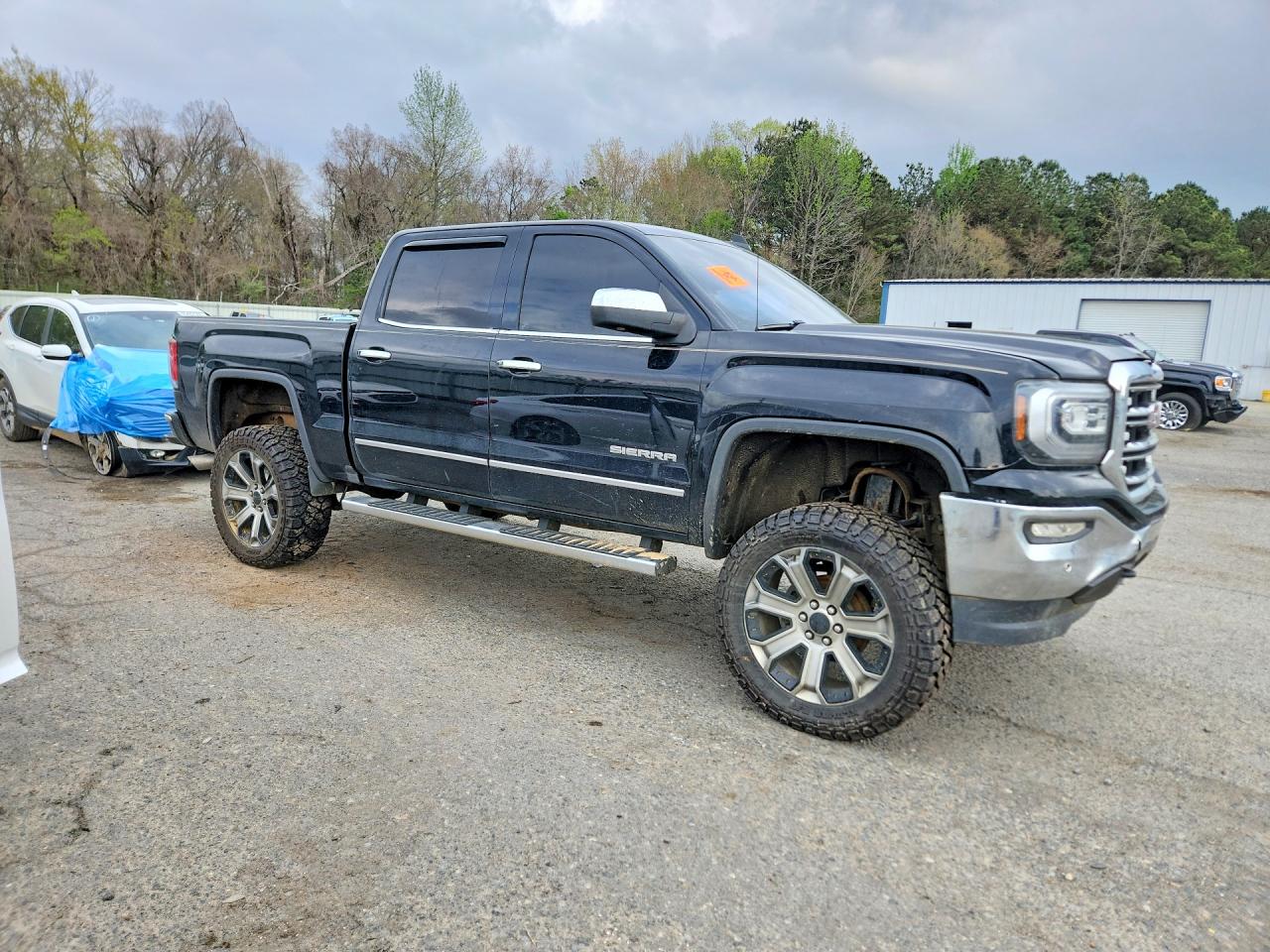 2017 GMC SIERRA K1500 SLT photo 4