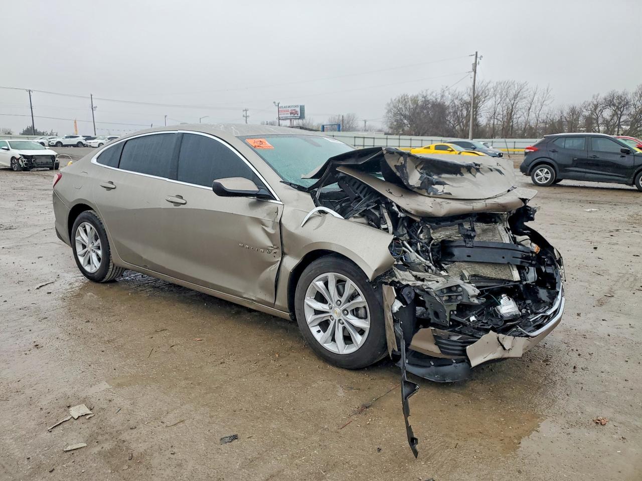 2022 CHEVROLET MALIBU LT photo 4