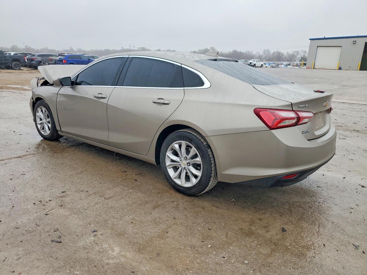 2022 CHEVROLET MALIBU LT photo 2