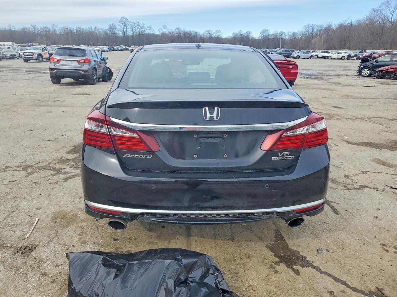 2017 HONDA ACCORD TOURING photo 6