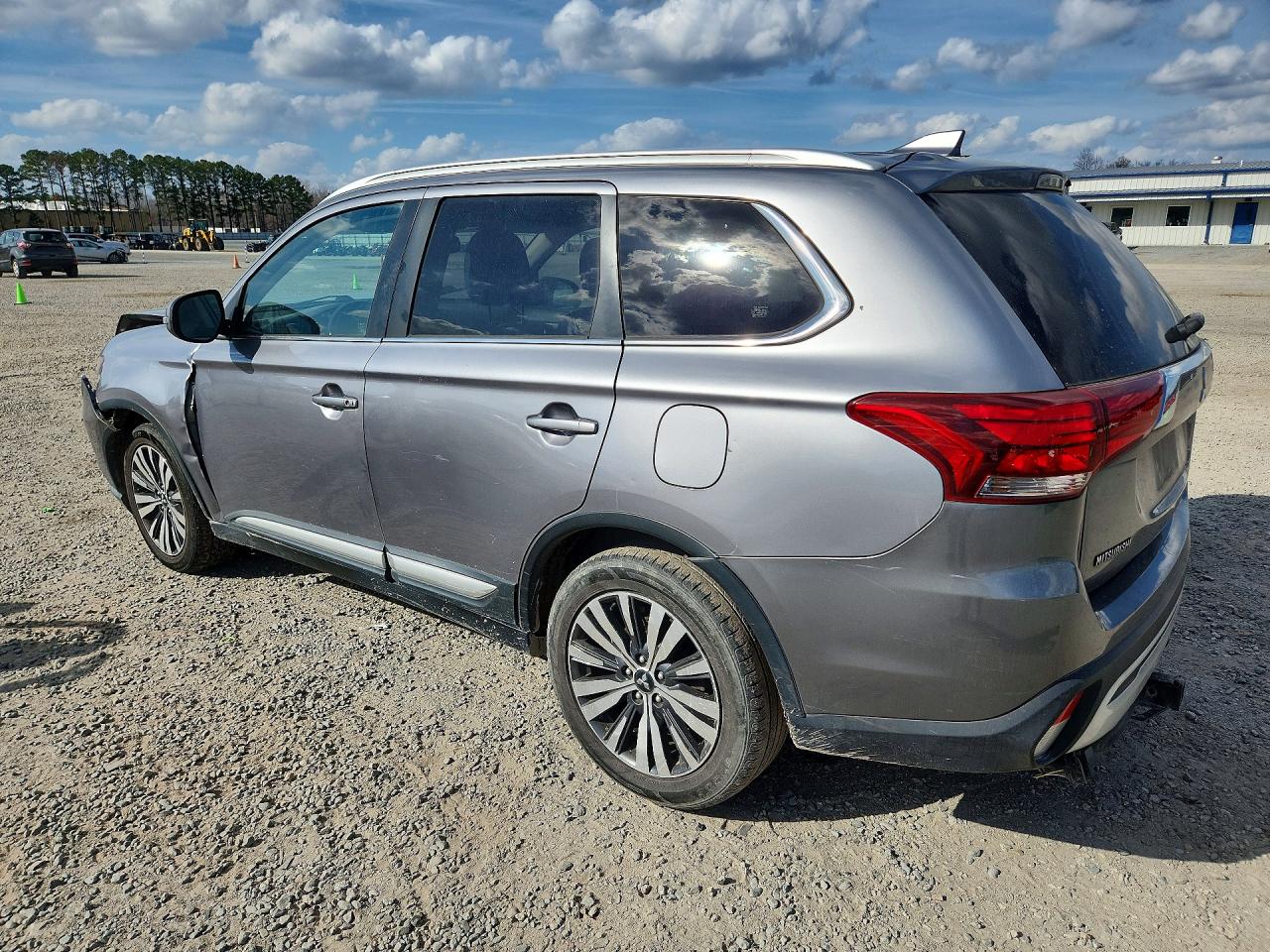 2019 MITSUBISHI OUTLANDER SE photo 2