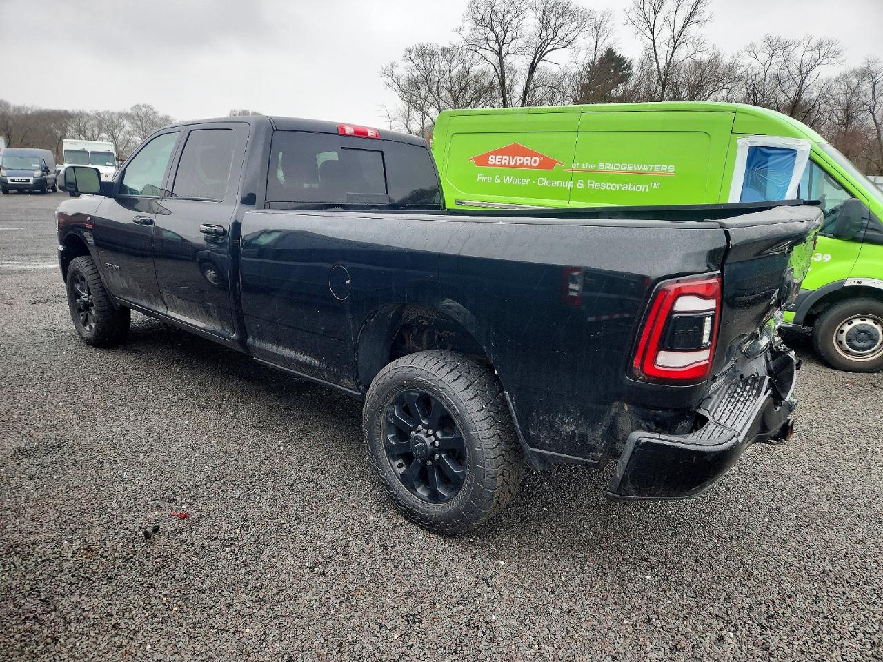 2022 RAM 3500 BIG HORN photo 5