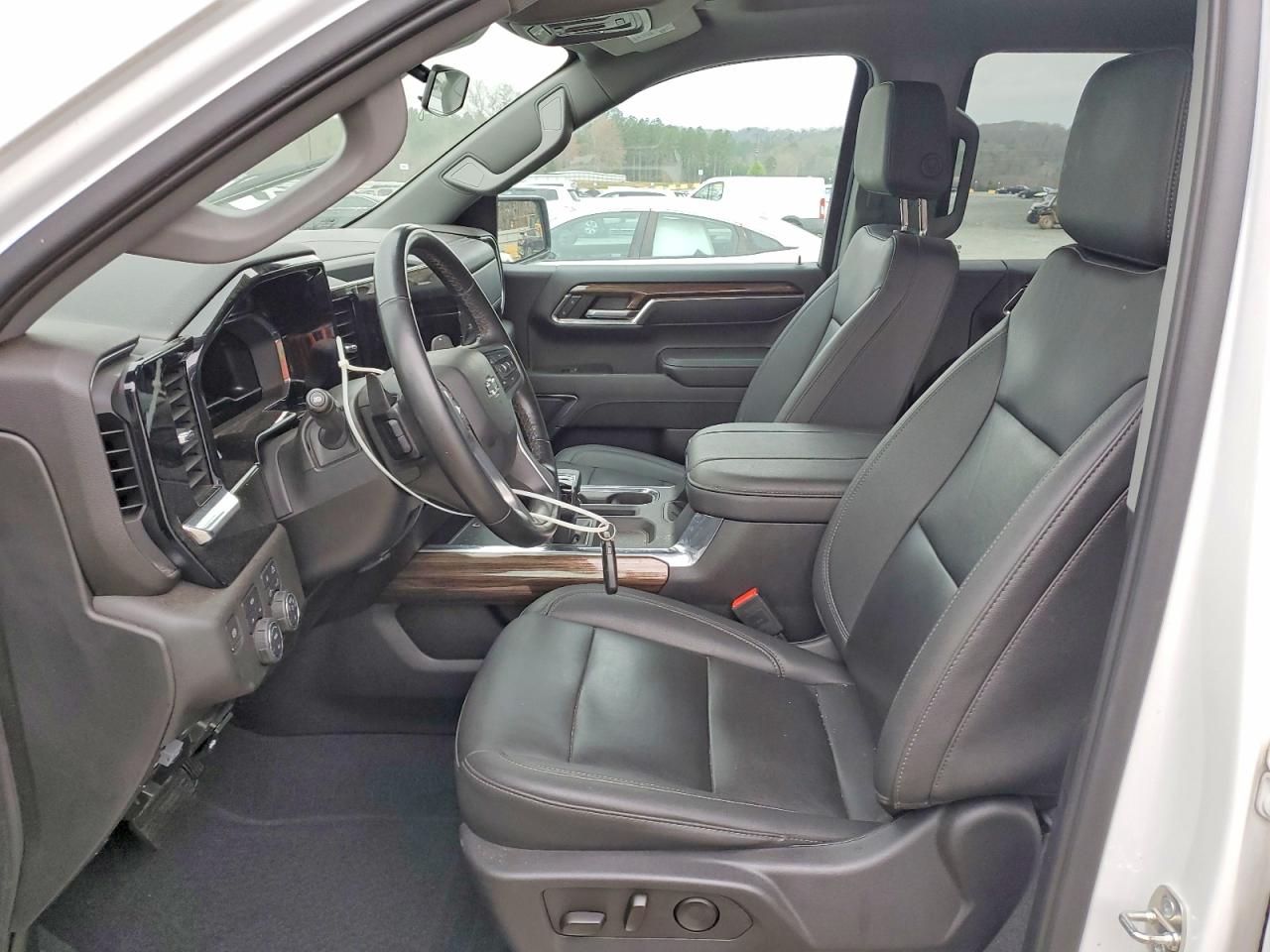 2023 CHEVROLET SILVERADO K1500 RST photo 13