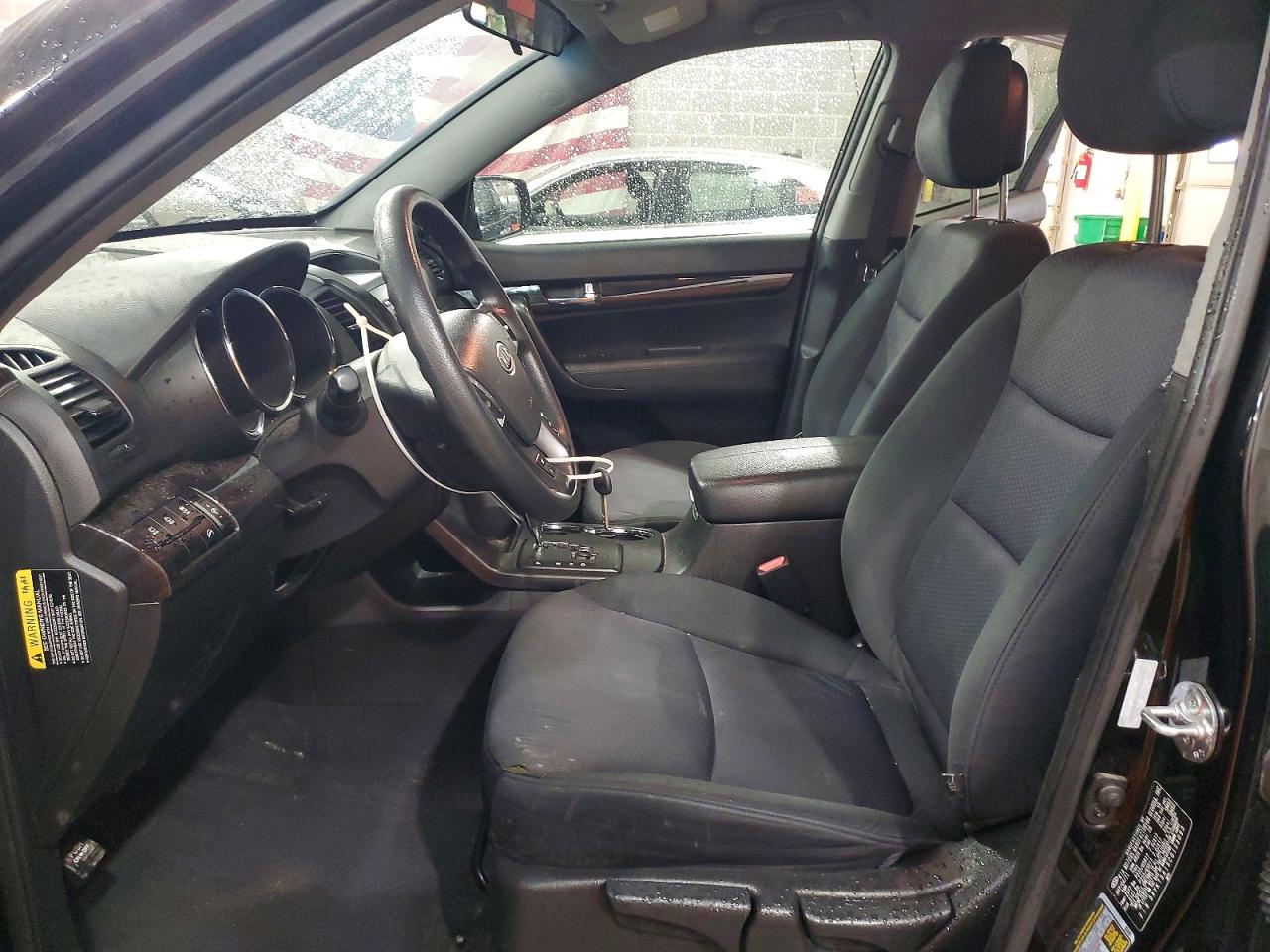 2012 KIA SORENTO LX photo 13