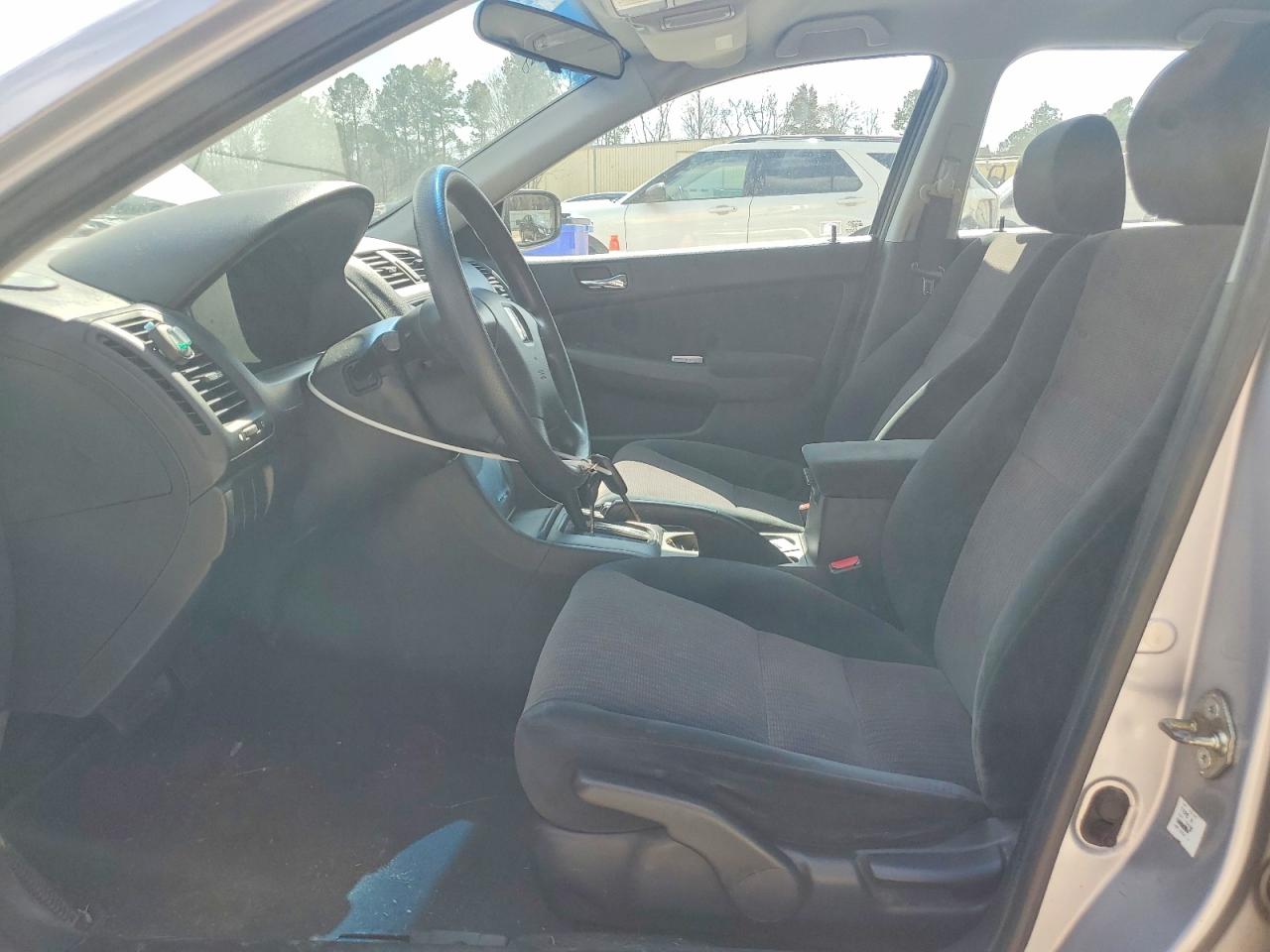 2003 HONDA ACCORD LX photo 7