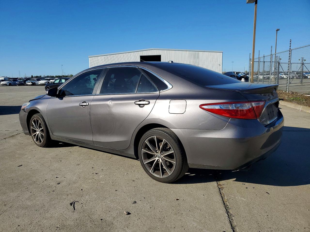 2015 TOYOTA CAMRY XSE V6 photo 2