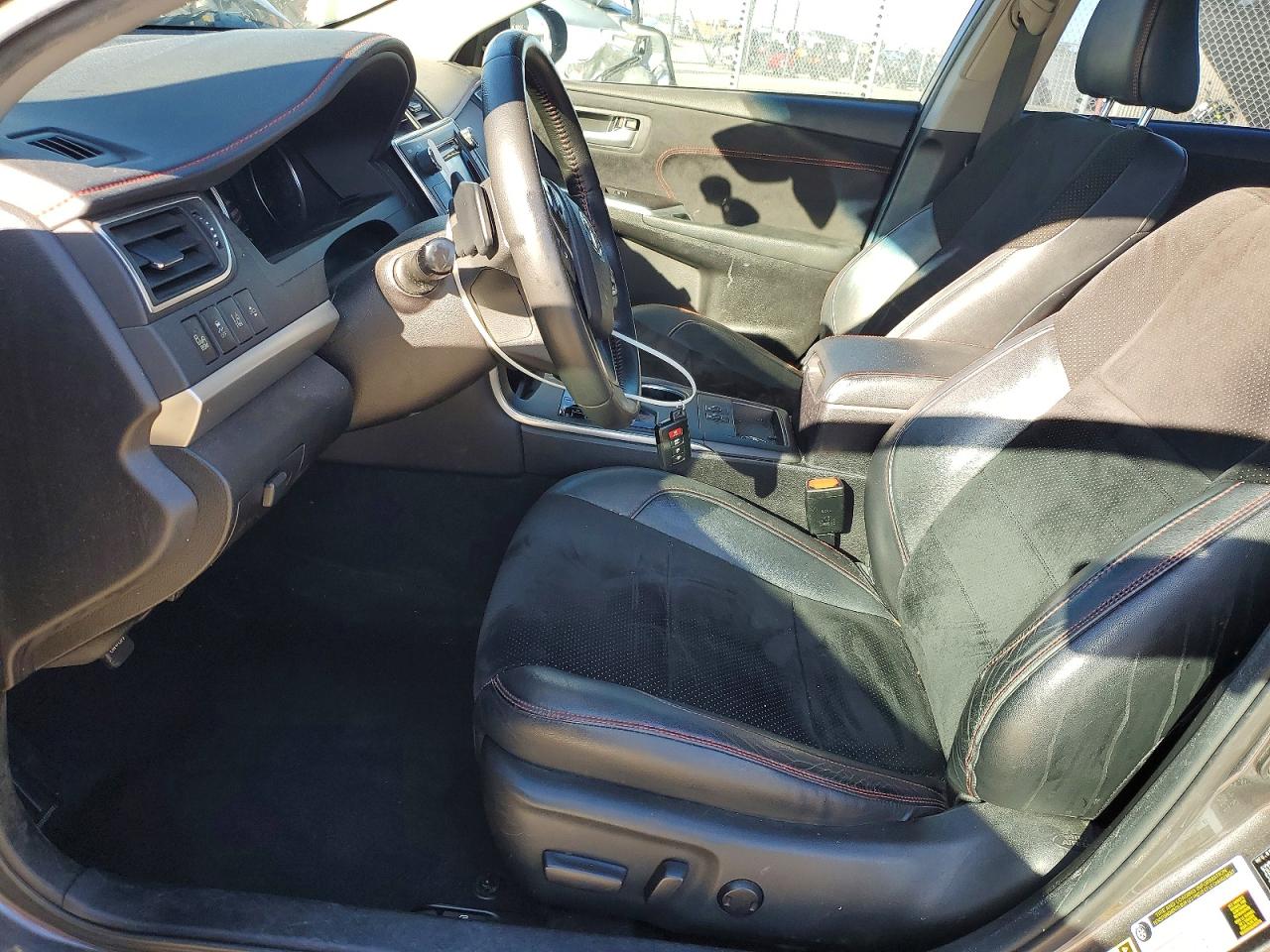2015 TOYOTA CAMRY XSE V6 photo 7