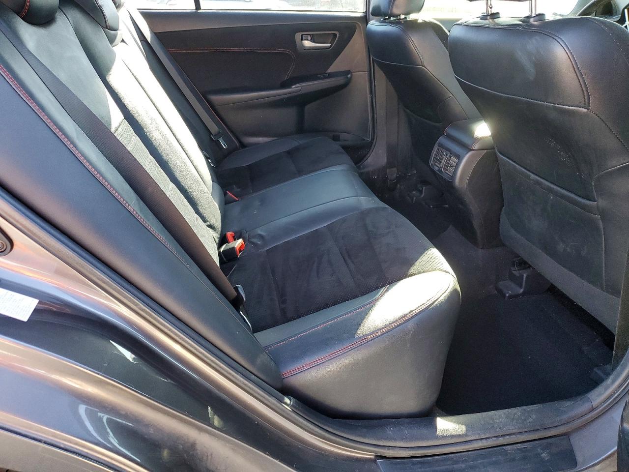 2015 TOYOTA CAMRY XSE V6 photo 10