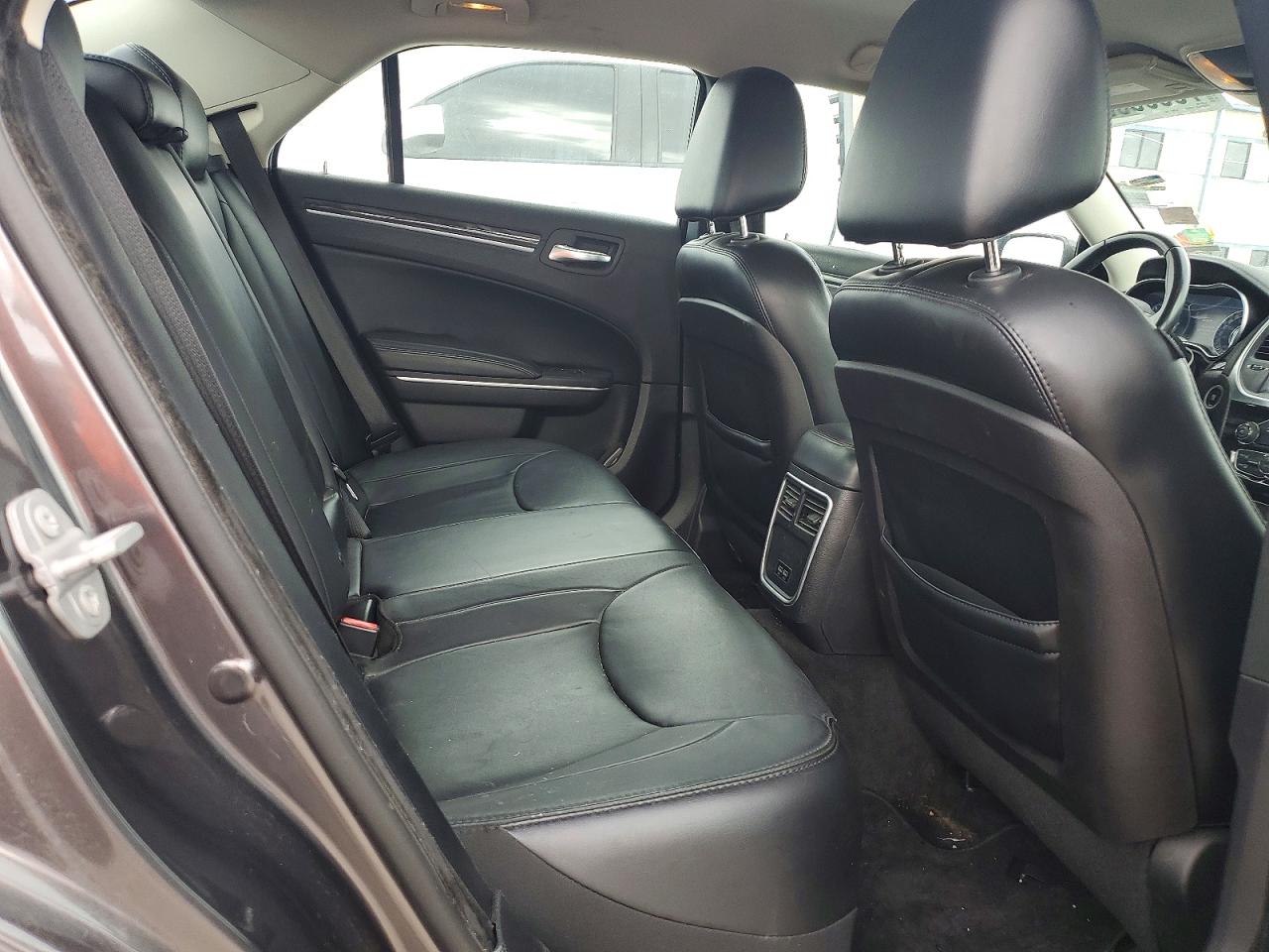 2015 CHRYSLER 300 LIMITED photo 10