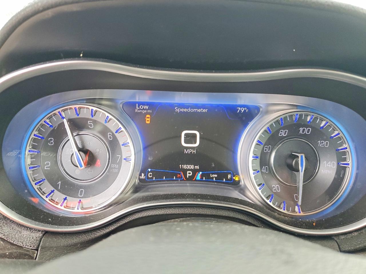 2015 CHRYSLER 300 LIMITED photo 9