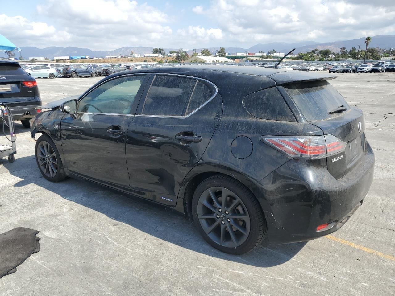 2012 LEXUS CT photo 2