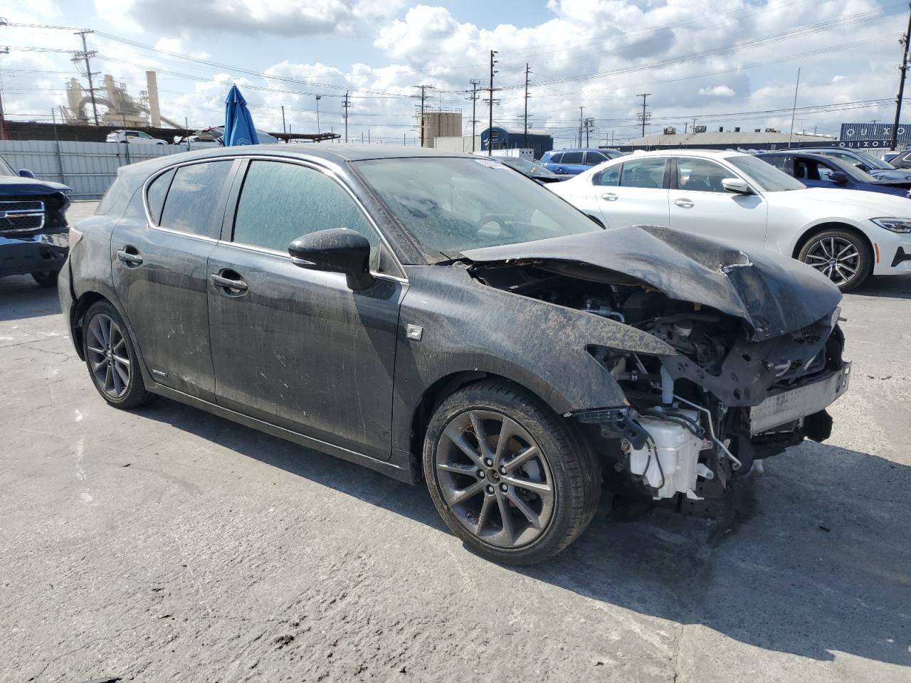 2012 LEXUS CT photo 4