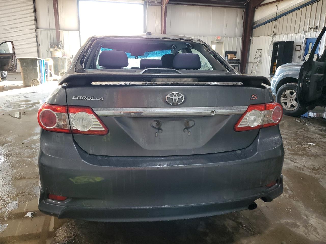 2012 TOYOTA COROLLA S photo 11