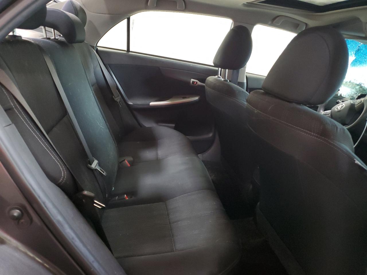 2012 TOYOTA COROLLA S photo 19