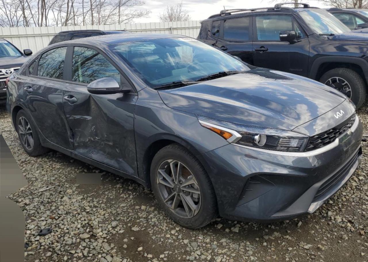 2023 KIA FORTE photo 4