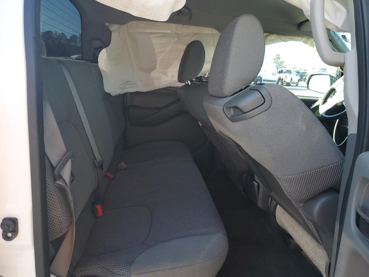 2010 NISSAN FRONTIER CREW CAB SE photo 19