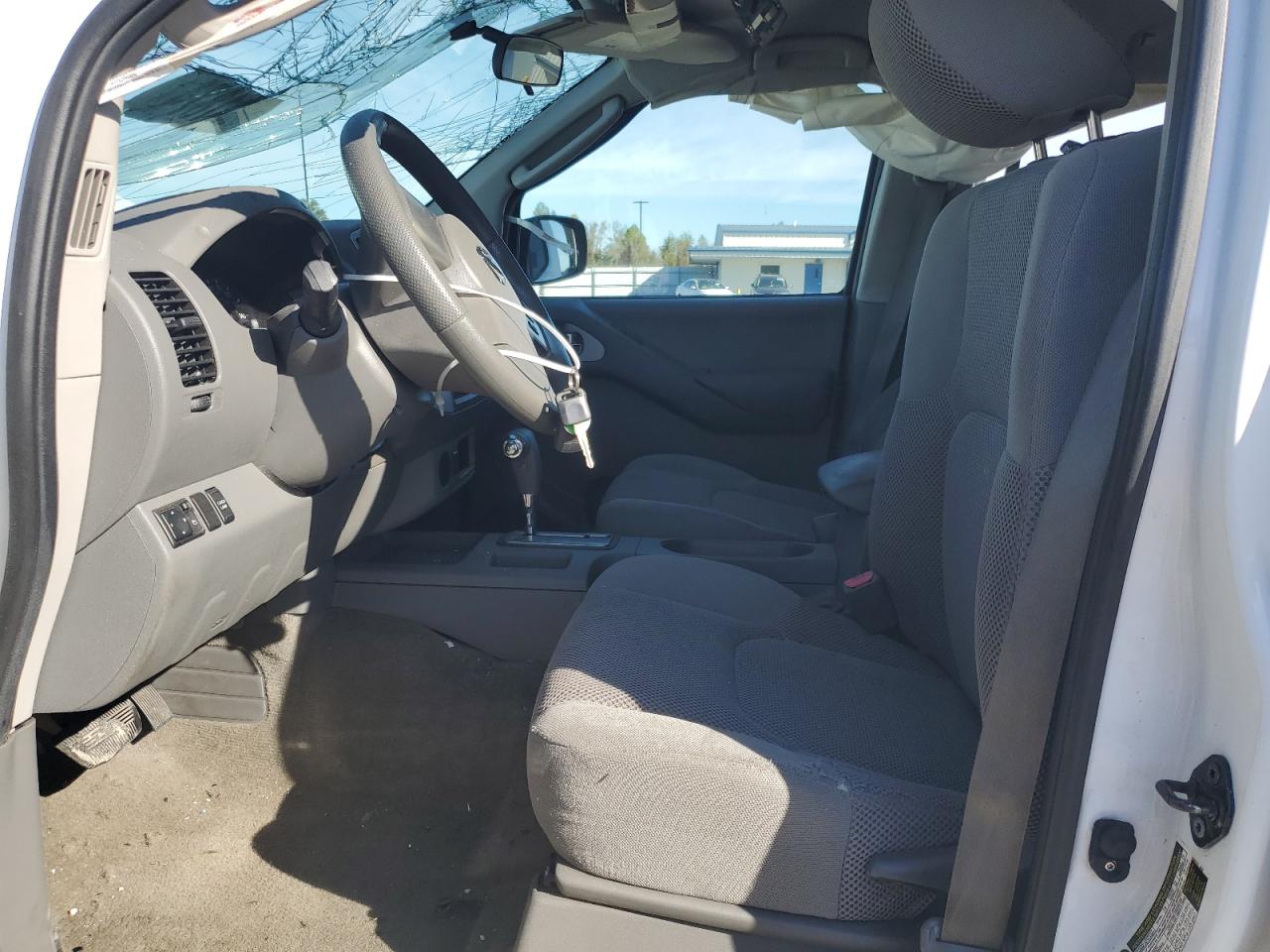 2010 NISSAN FRONTIER CREW CAB SE photo 13
