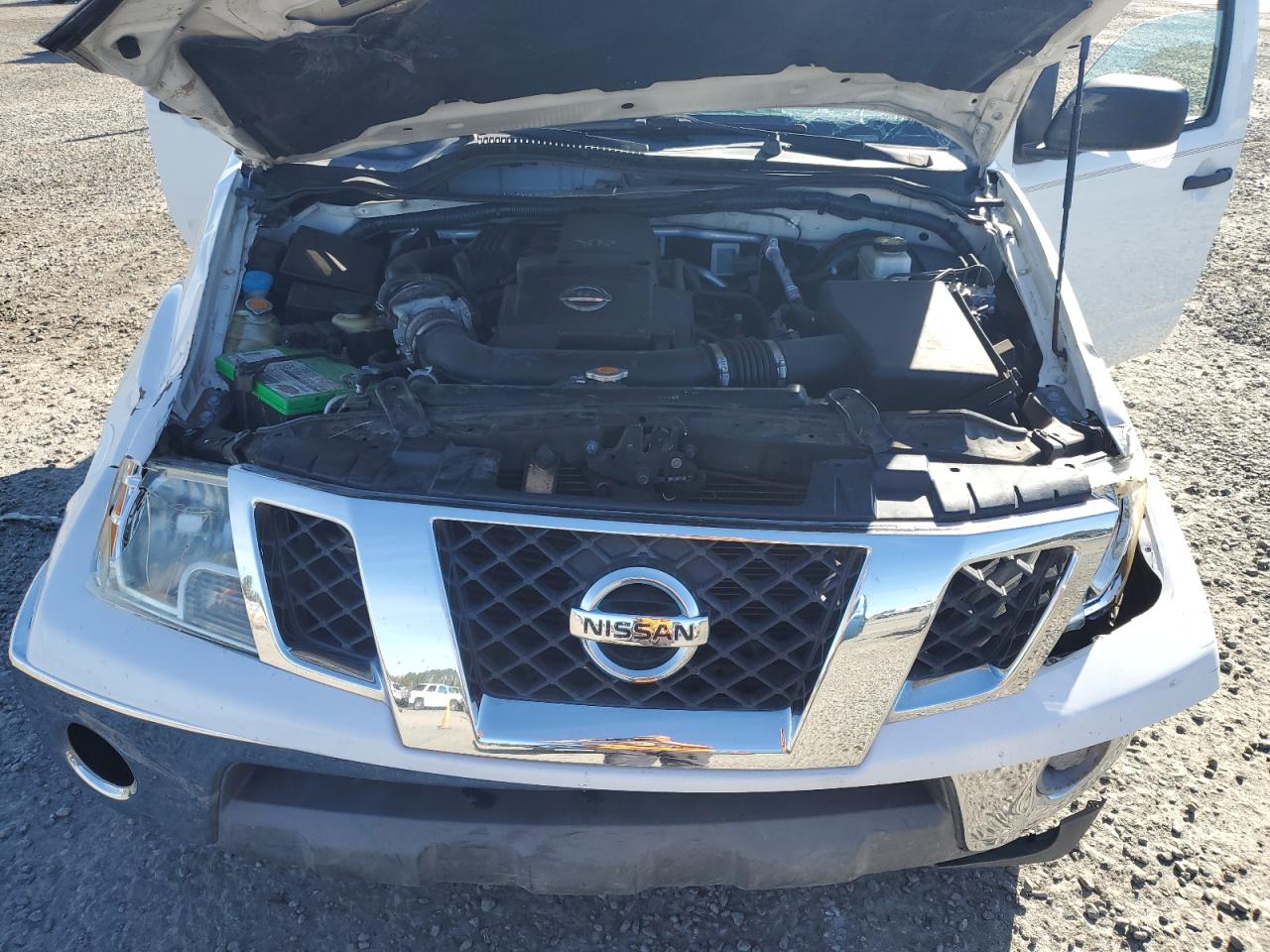 2010 NISSAN FRONTIER CREW CAB SE photo 21