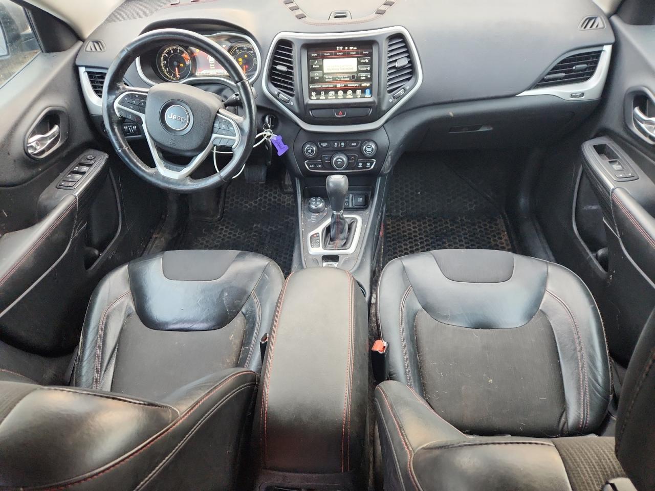 2016 JEEP CHEROKEE TRAILHAWK photo 8