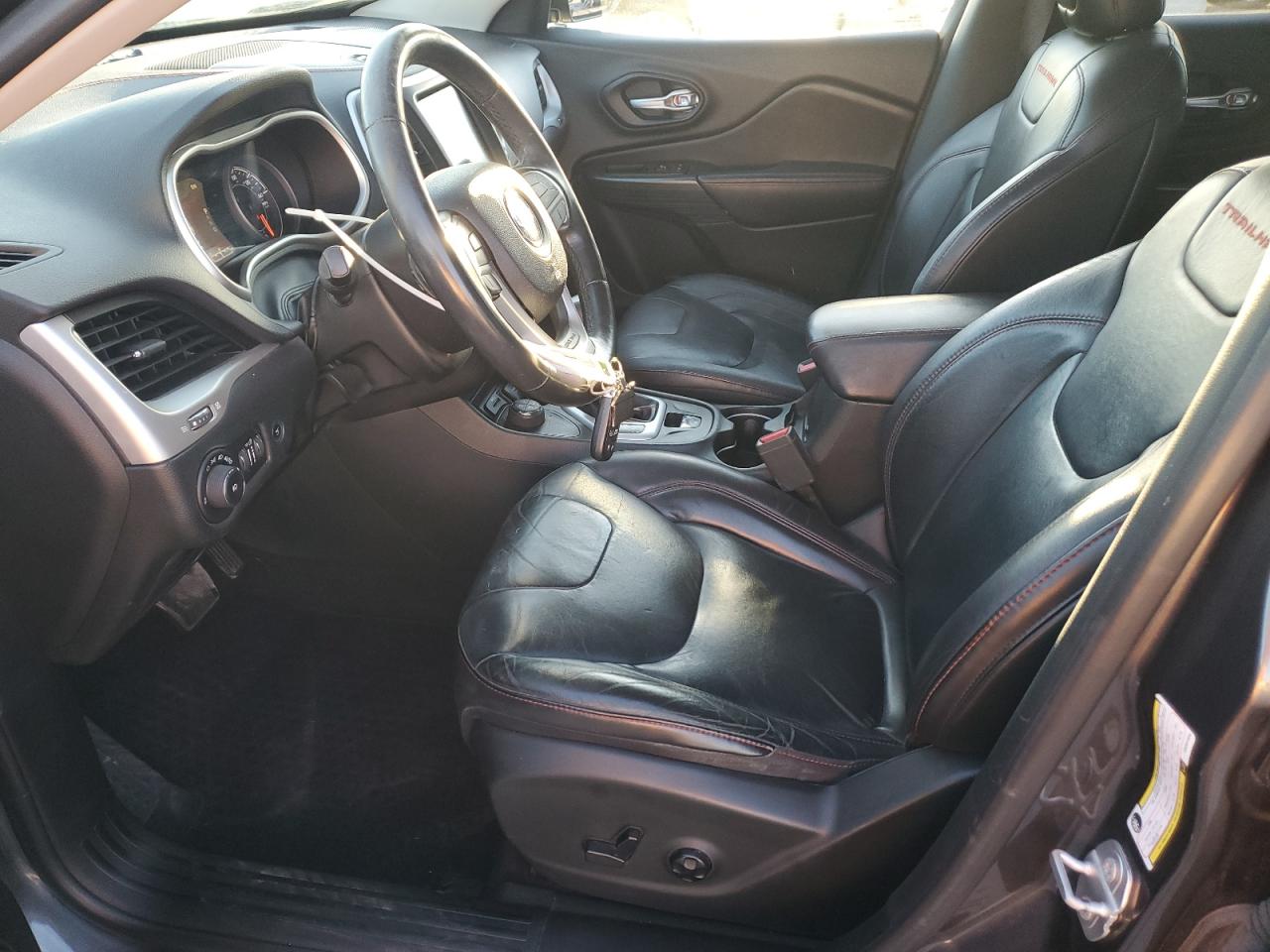 2016 JEEP CHEROKEE TRAILHAWK photo 13