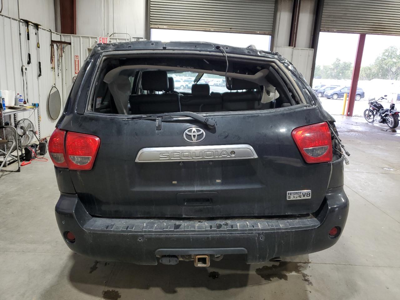 2014 TOYOTA SEQUOIA LIMITED photo 6