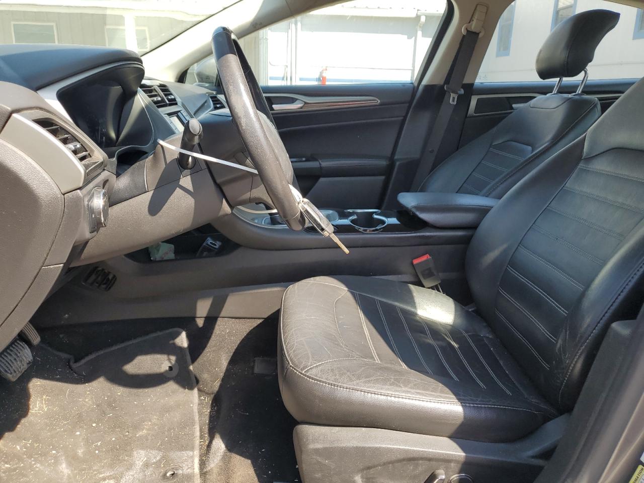 2014 FORD FUSION SE photo 19