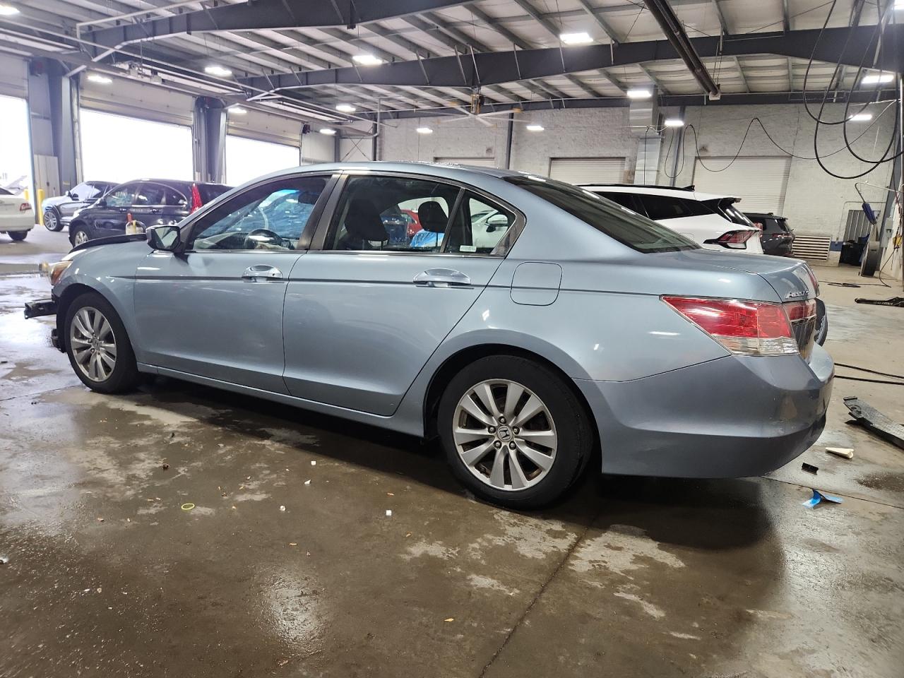 2011 HONDA ACCORD EX photo 2