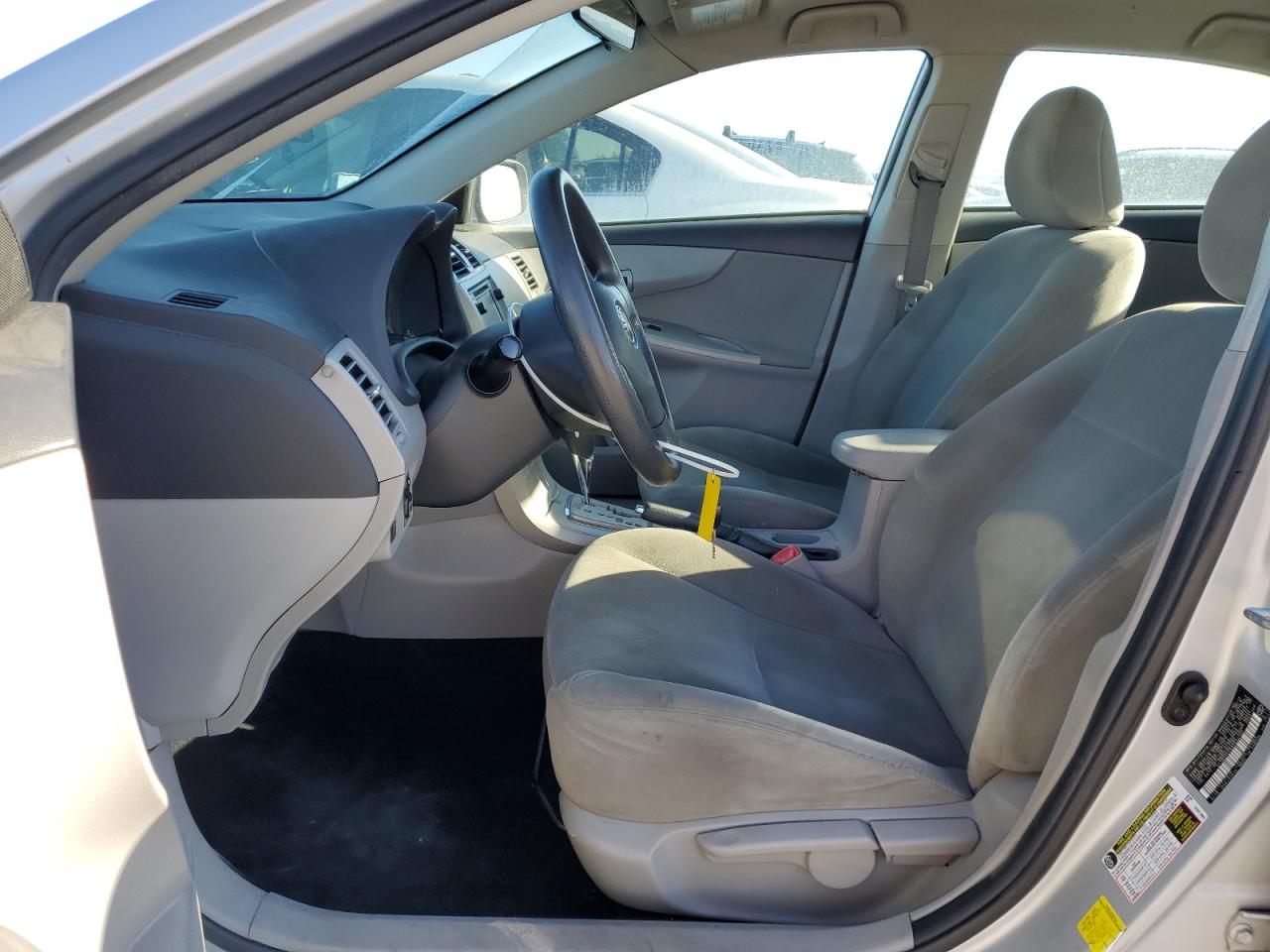 2013 TOYOTA COROLLA BASE photo 7