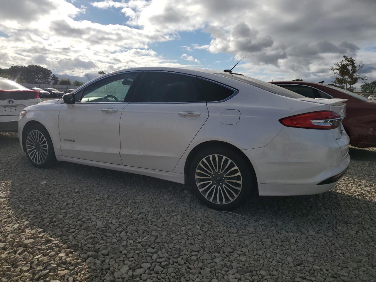 2018 FORD FUSION TITANIUM/PLATINUM HEV photo 3