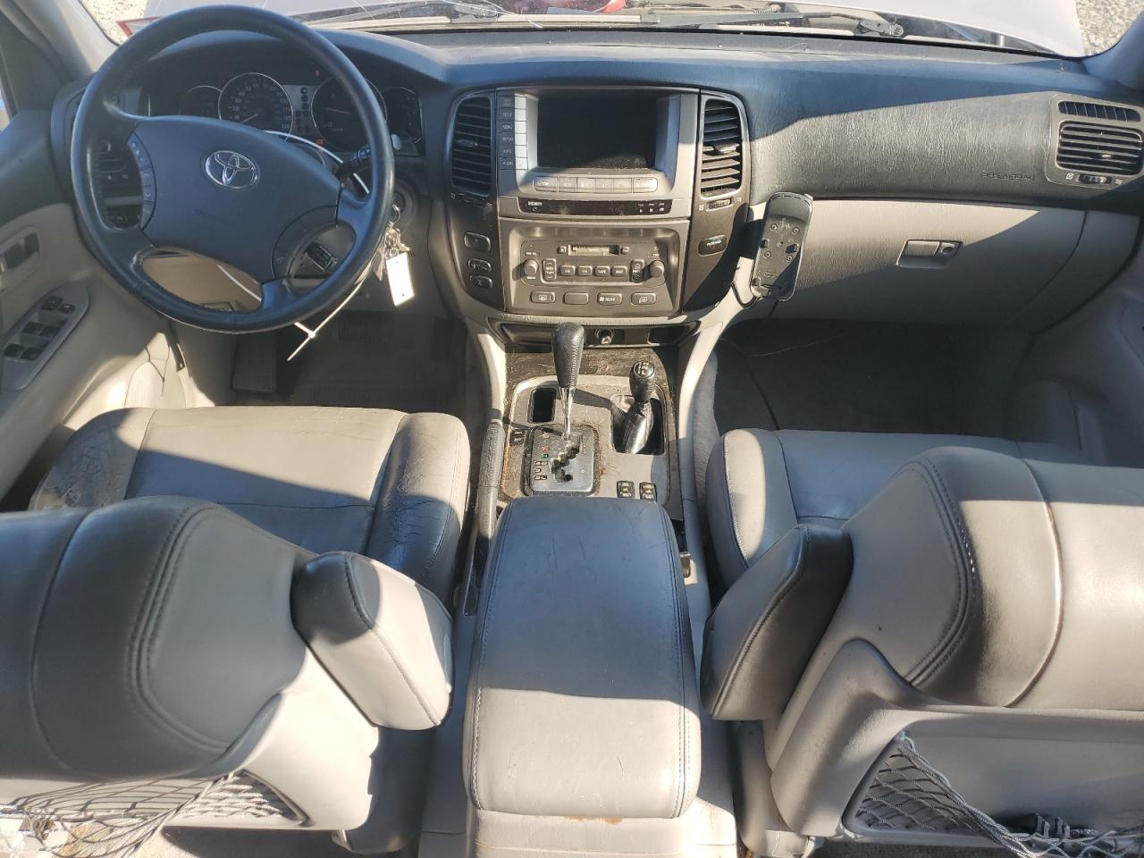 2003 TOYOTA LAND CRUISER photo 8