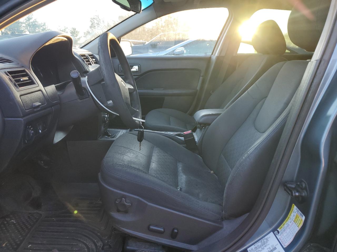 2011 FORD FUSION SE photo 19