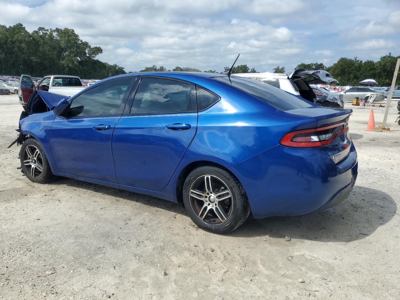 2013 DODGE DART SE photo 4