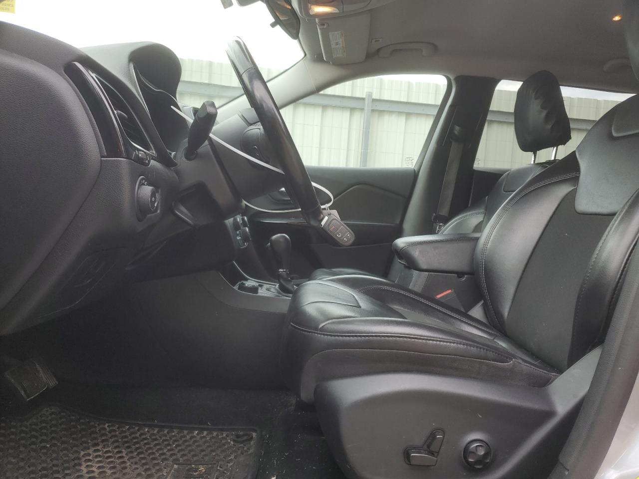 2019 JEEP CHEROKEE LATITUDE PLUS photo 7