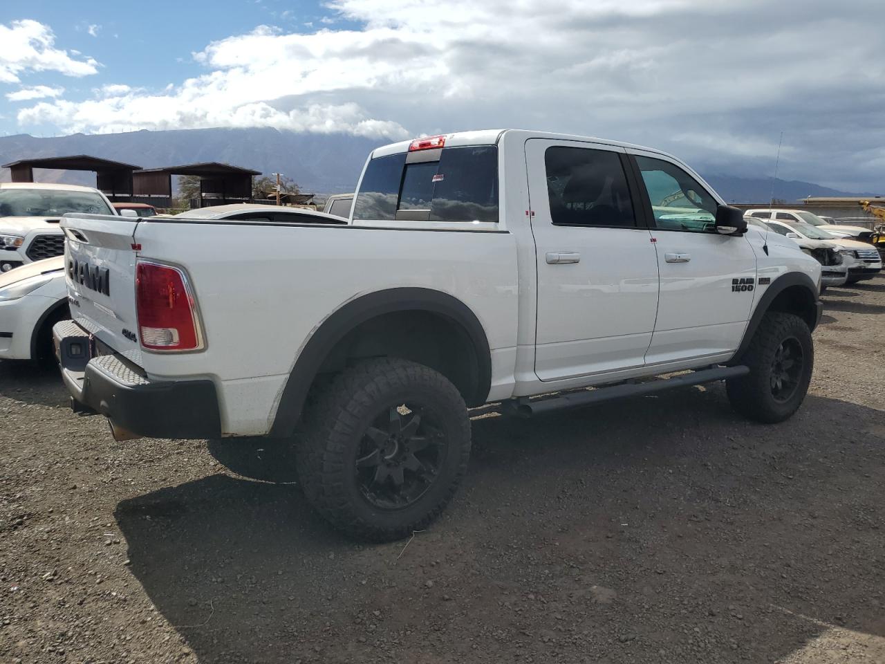 2016 RAM 1500 photo 3