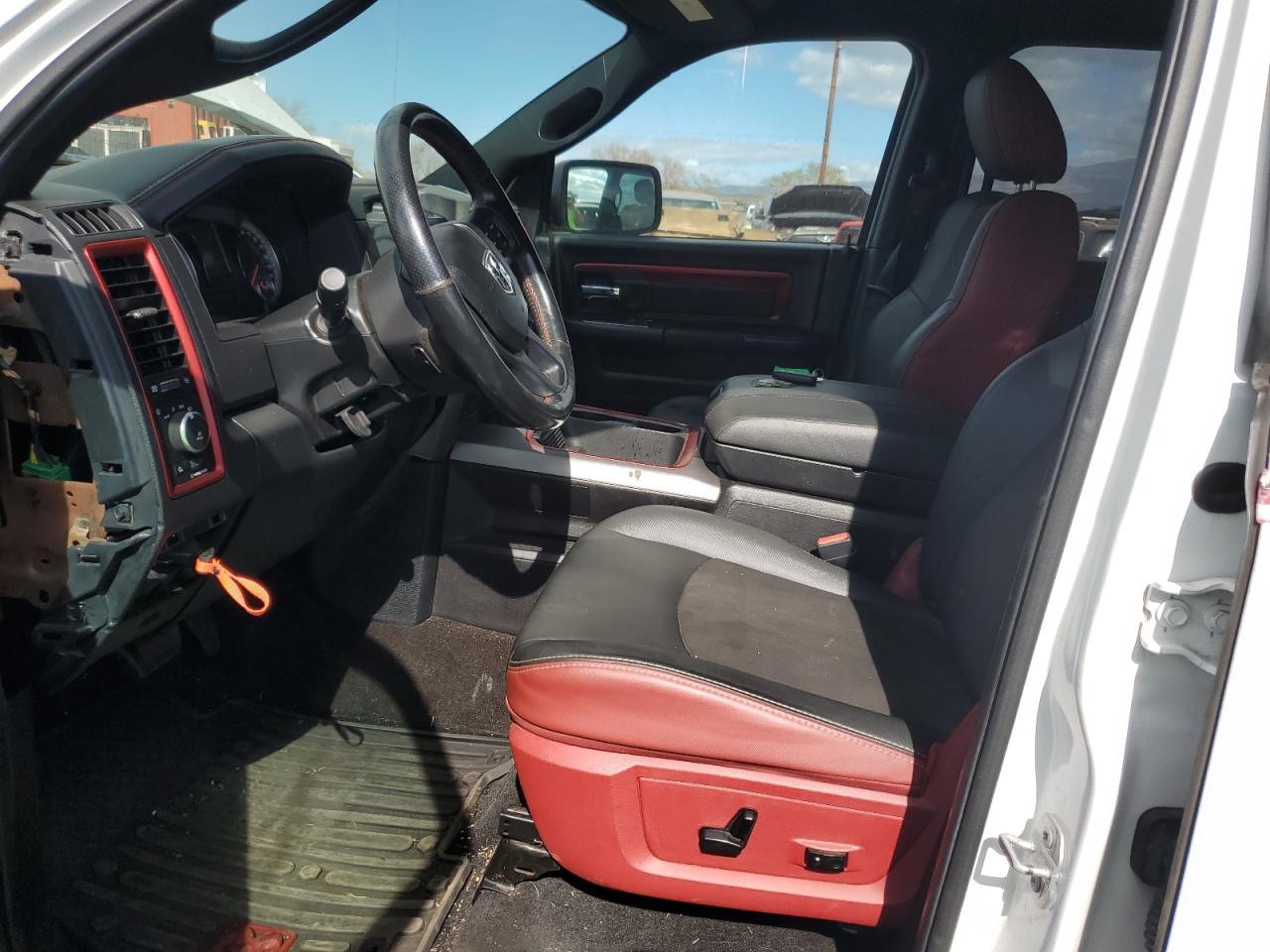 2016 RAM 1500 photo 7