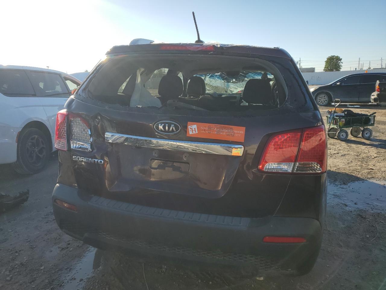 2012 KIA SORENTO LX photo 11