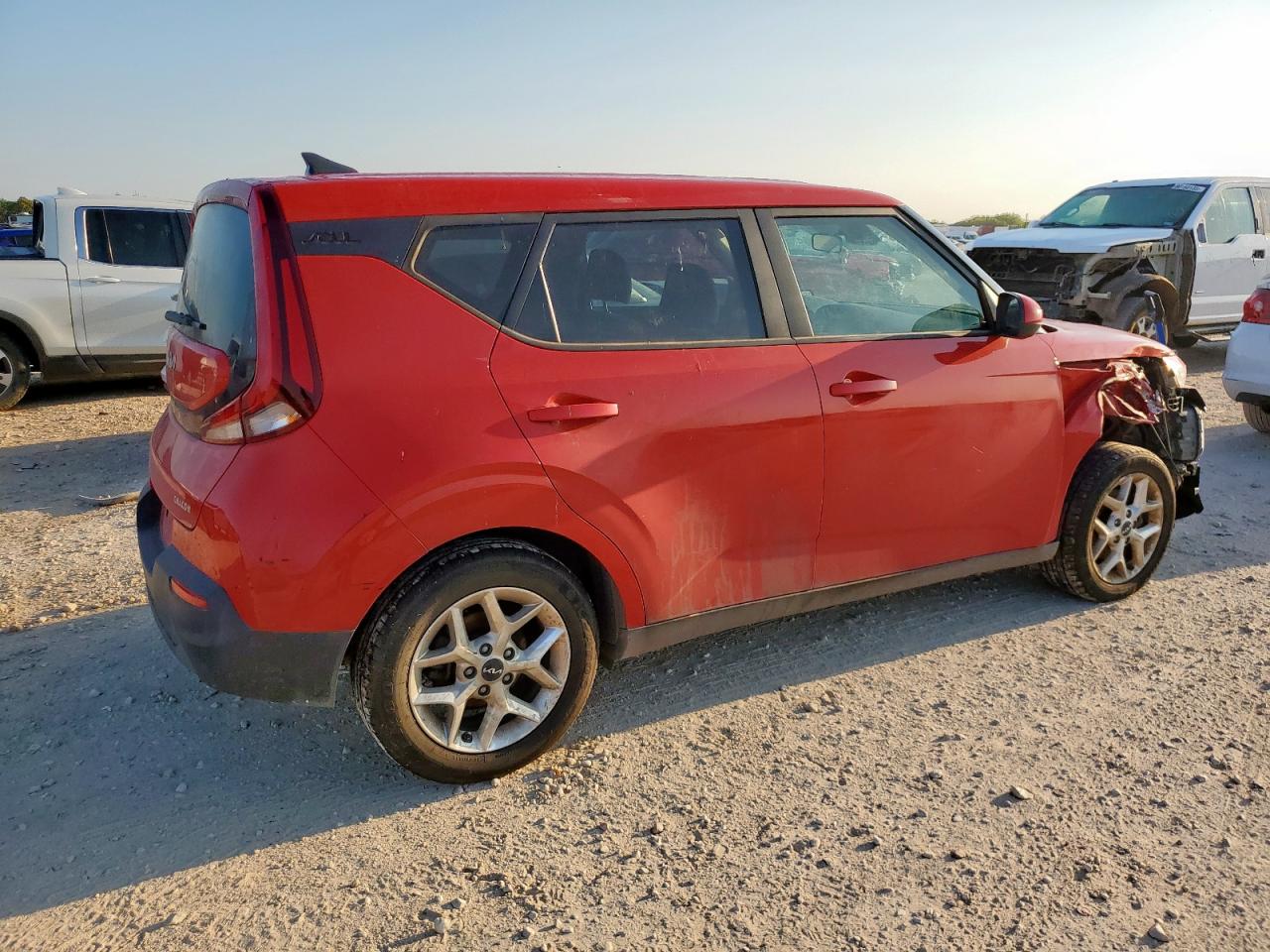 2022 KIA SOUL LX photo 5