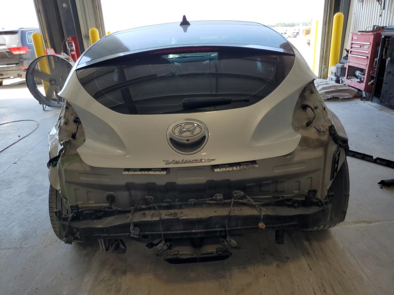 2013 HYUNDAI VELOSTER photo 6